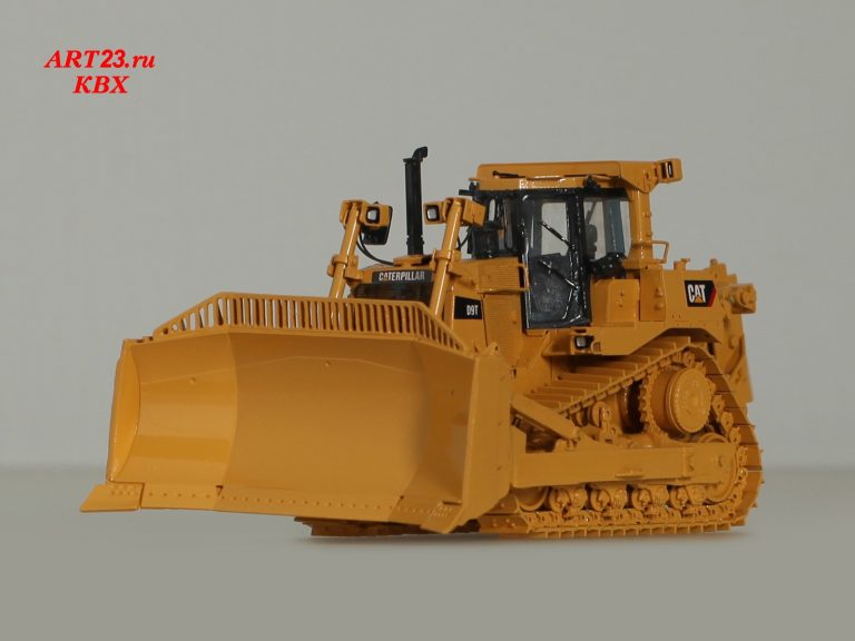 Caterpillar D9T mining crawler hydraulic bulldozer with U-blade