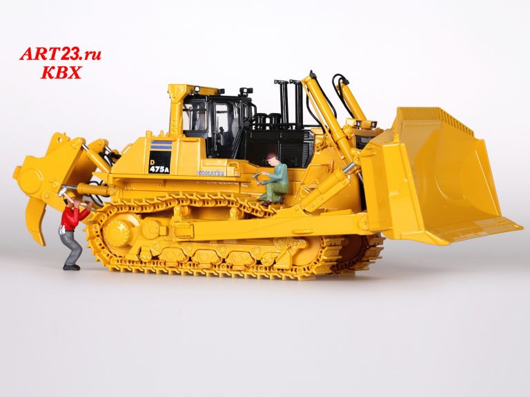 Komatsu D475A-5EO mining crawler hydraulic bulldozer with U-blade