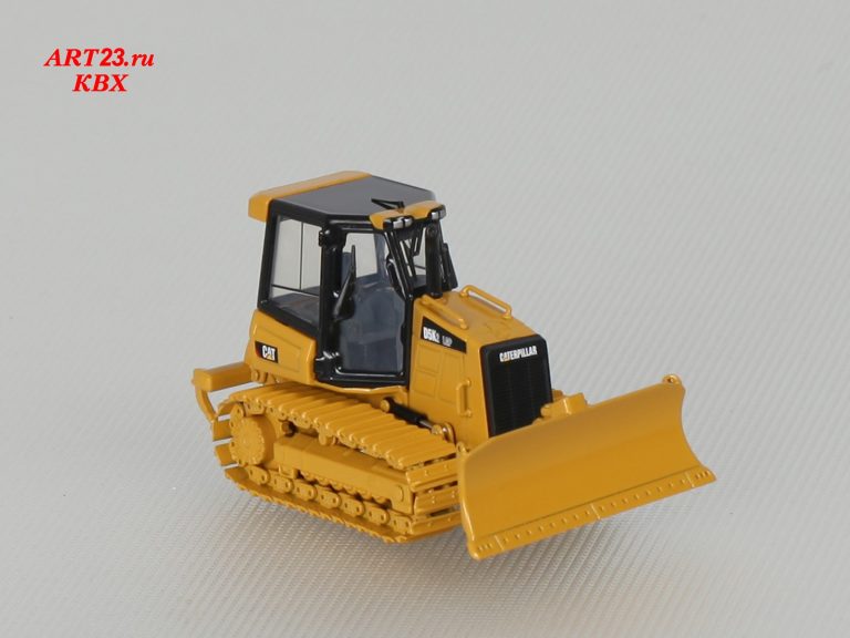 Caterpillar D5K2 LGP crawler hydraulic bulldozer