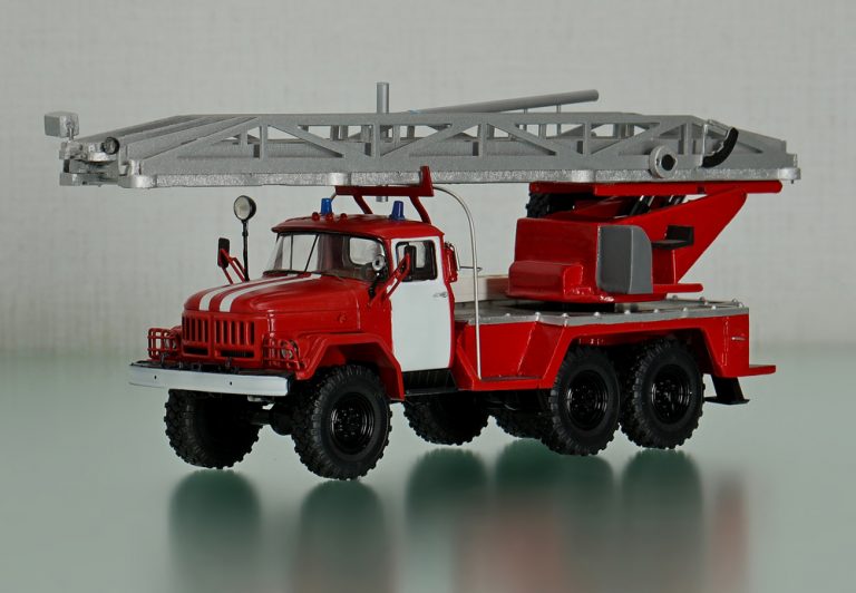 АЛ-30 (131) Л21 пожарная автолестница