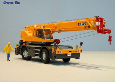 Kato SR-250R Premium Roughter Rough terrain cranes