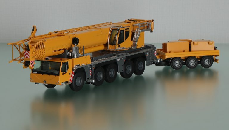 Liebherr LTM 1250-5.1 Mobile Cranes