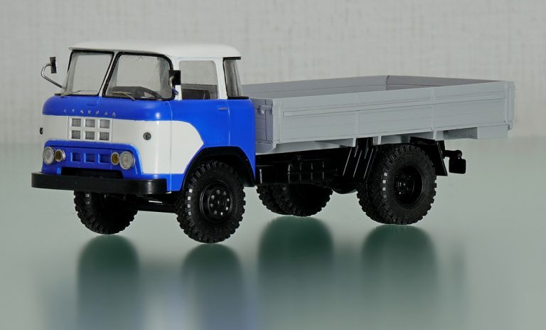 КАЗ-605 «Колхида» бортовой грузовик