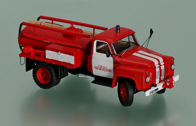 АЦУ-10(52) пожарная автоцистерна на шасси ГАЗ-52-04