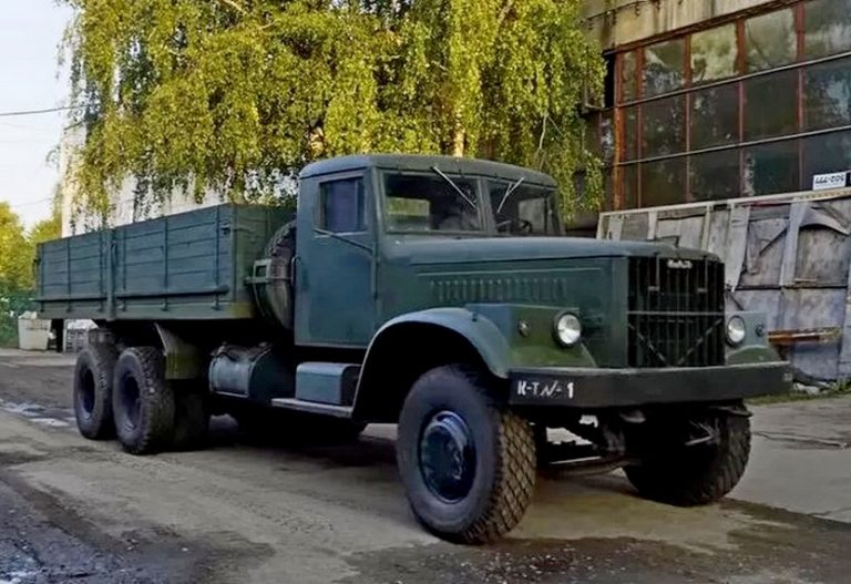КрАЗ-257 бортовой грузовик
