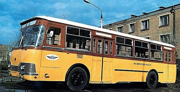 ЛиАЗ-677П «Аэрофлот» перронный автобус для доставки авиапассажиров