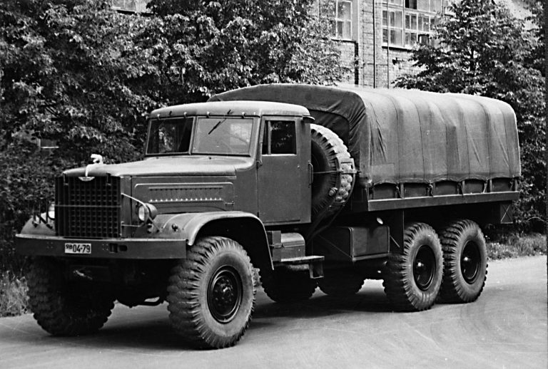 ЯАЗ-214/КрАЗ-214/214Б 6х6 многоцелевой бортовой  автомобиль для буксировки прицепов