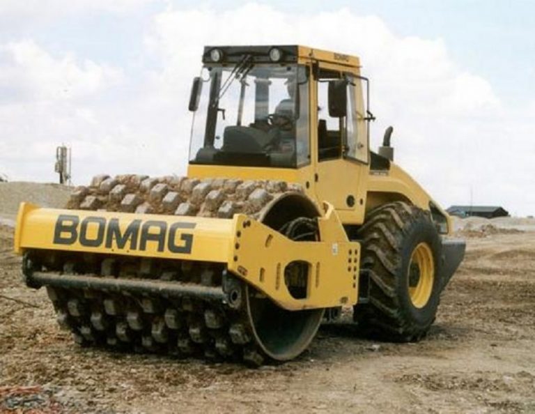 BOMAG BW 211 PD-40 single drum vibratory roller