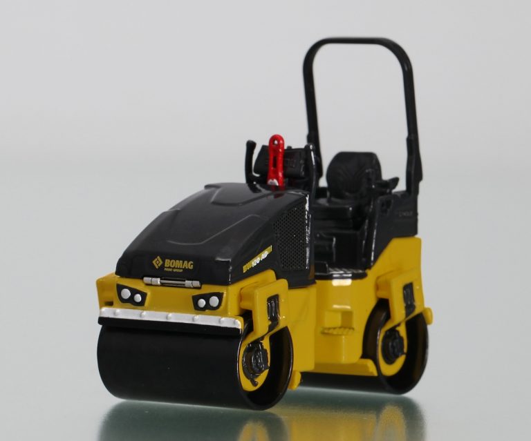 BOMAG BW 120 AD-5 tandem articulated vibratory roller