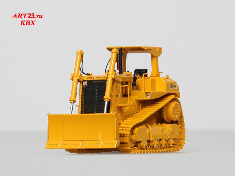 Caterpillar D9L track-type tractor with push blade