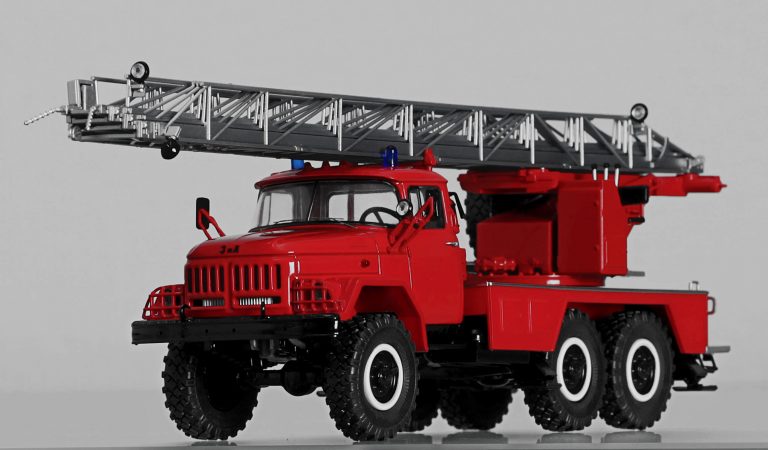 АЛ-30(131) модель ПМ-506 пожарная автолестница с гидроприводом на шасси ЗиЛ-131Н