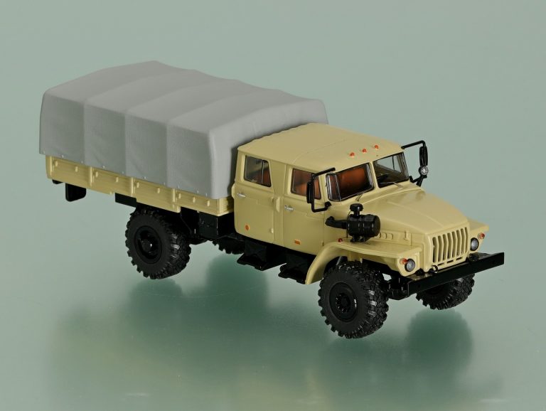 Урал-43206-0551 4х4 бортовой грузовик