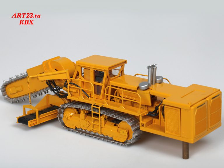 Caterpillar Roc Saw 850СV trencher on the base Cat D9G Track-type Tractor  with elevator