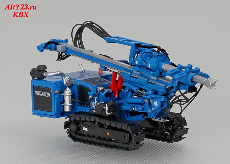 Hutte HBR 605-3B crawler drill rig