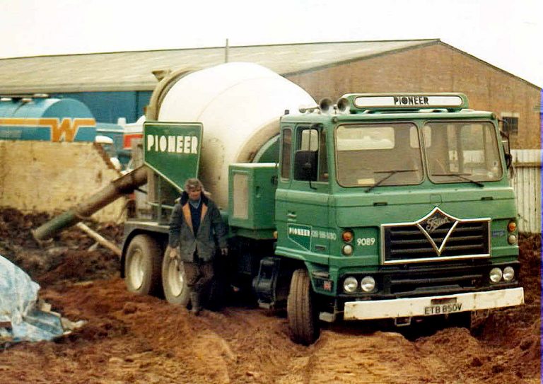Truck mixer «Pioneer» on the chassis Mercedes Benz NG