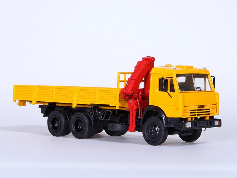 КамАЗ-53215 бортовой грузовик с краном-манипулятором ИМ-150