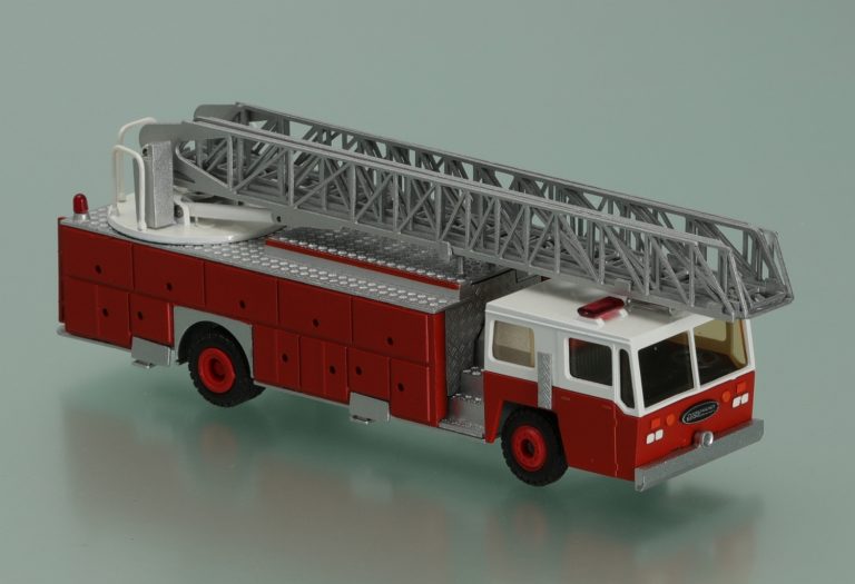 Emergency-One 110FT fire truck ladder