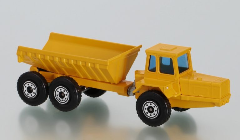 BM Volvo DR 860 off-road articulated Dump Truck