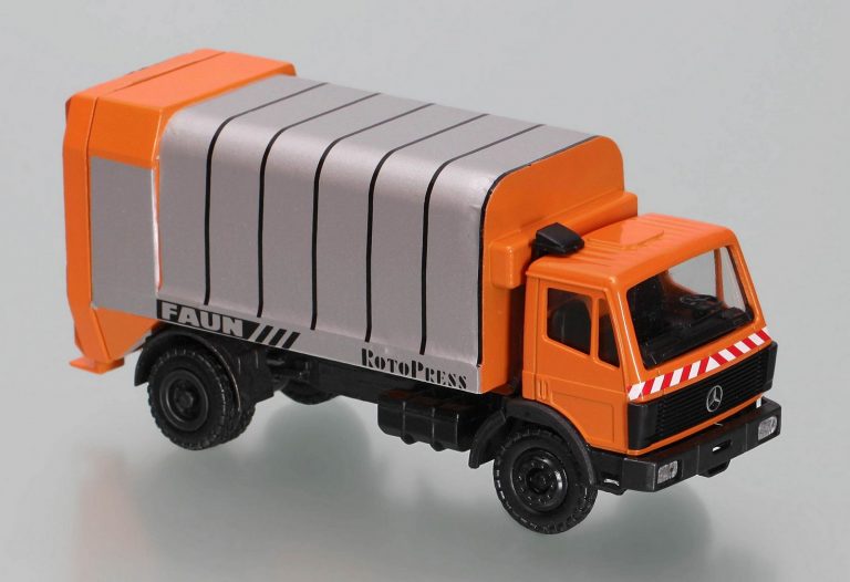 FAUN RotoPress 205-16.0 garbage truck on the chassis Mercedes-Benz SK 1728