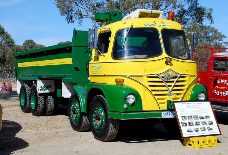 Foden S21, Mickey Mouse, «Blue Circle Cement» construction rear dump truck