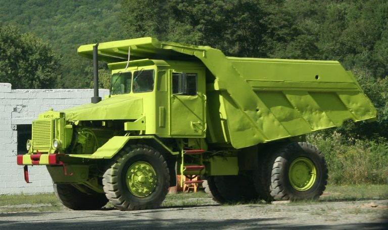 Euclid R-22 B103FD off-road Mining rear dump truck