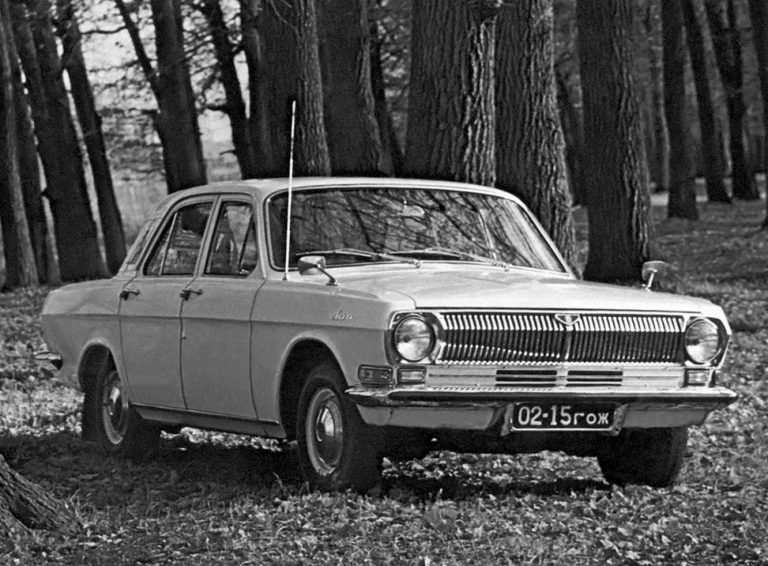 ГАЗ-24 «Волга» заднеприводный седан первой серии