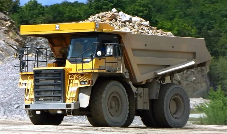 Komatsu HD 605-7 off-road Mining rear dump truck
