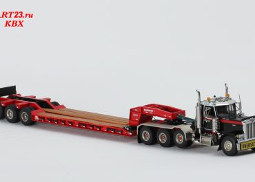 Peterbilt 379 «Mammoet» truck tractor with low-frame semi-Truck-trailer Rogers Ultima CR500