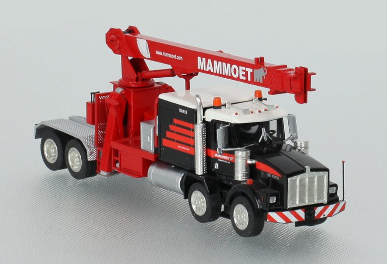 Kenworth T800W 8×4 «Mammoet» truck tractor with crane National Crane and low-frame treller Trail King, jeep & bolster