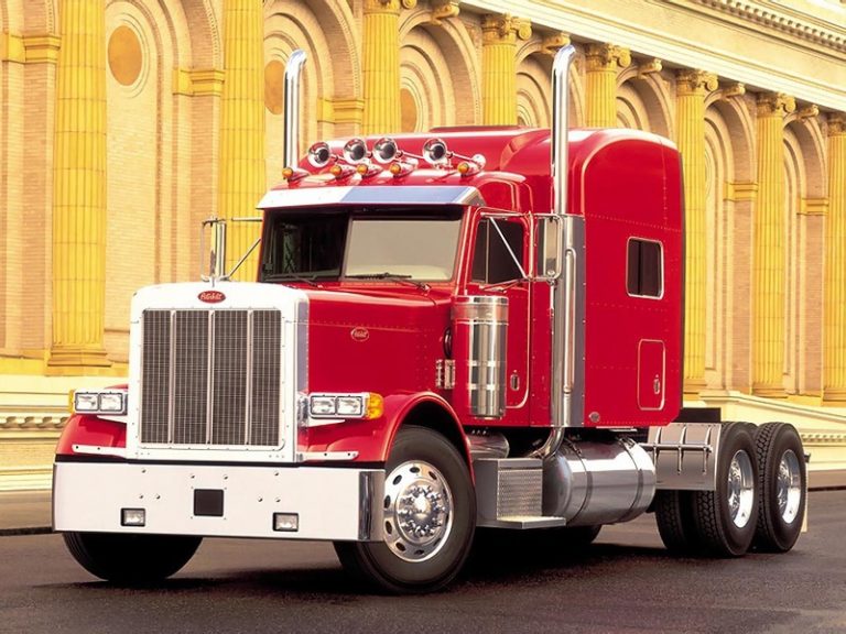 Peterbilt 379 Stand-Up Sleeper «Transport Gilmyr» Montmagny Canada Highway truck tractor with vans semi-trailer and trailer