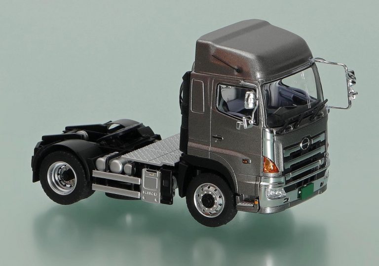Hino Profia SH truck tractor with high roof