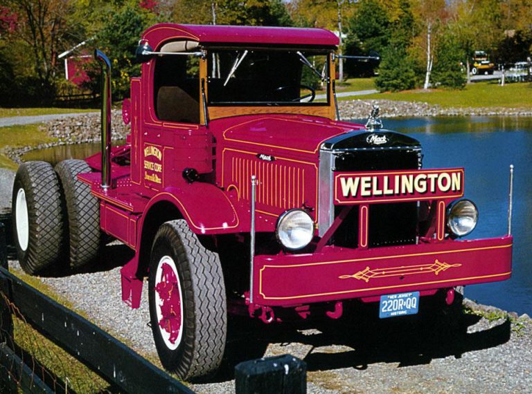 Mack FK SA «Wellington Service Corp.» truck tractor