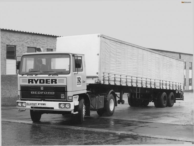 Bedford TM V8 340 «Bedford General Motors» truck tractor with semi-trailer-container ship