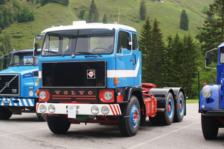 Volvo F89 Highway truck tractor