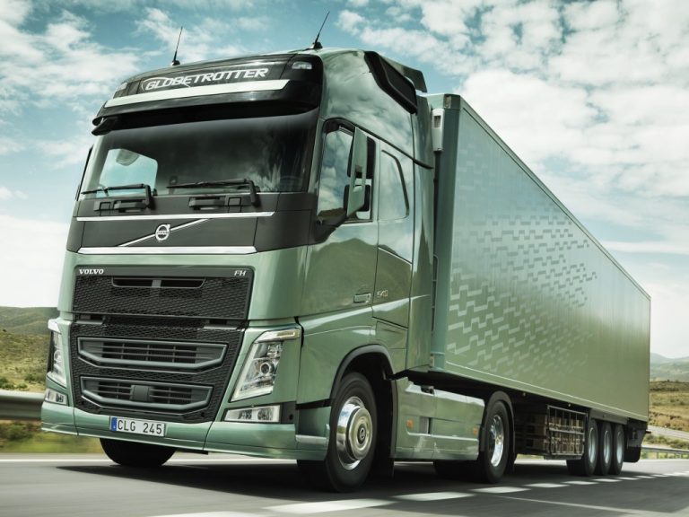 Volvo FH III 16-540 Highway truck tractor with semi-trailer-refrigerator, installation Thermo King SLX 400