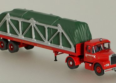 Scammell Highwayman «Westfield Transport LTD» truck tractor with semi-trailer-platform
