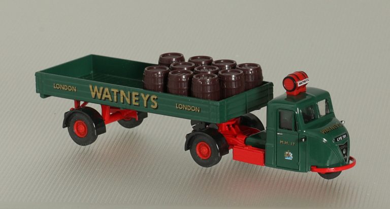 Scammell Scarab «Watneys» truck tractor with flatbed semi-trailer