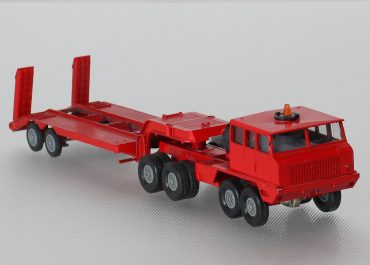 Berliet T12 №2 truck tractor with low-frame treller