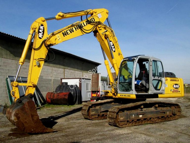 New Holland Kobelco E 215BL crawler hydraulic excavator