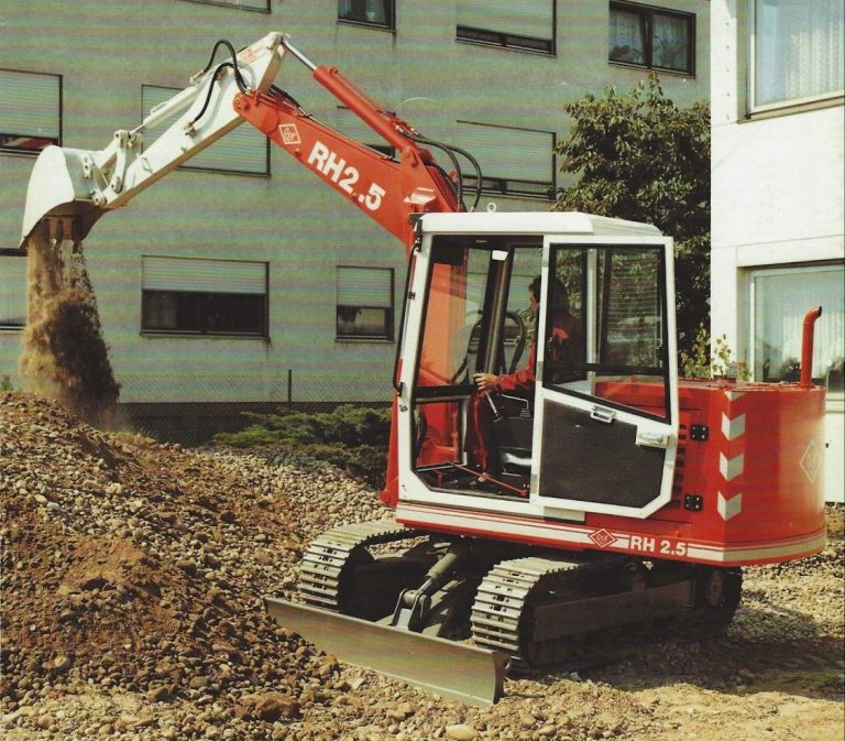Orenstein & Koppel O&K RH2 crawler hydraulic mini excavator