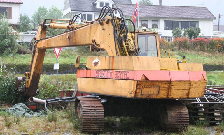 Broyt X31 TL crawler hydraulic excavator