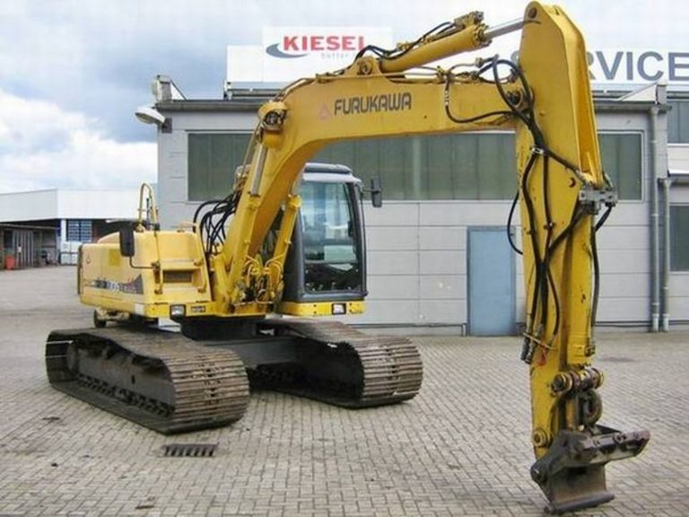 Furukawa 735 LS-tronic crawler hydraulic excavator