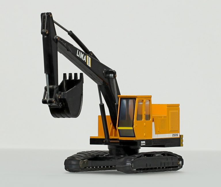 Clark Lima 2505 crawler hydraulic excavator