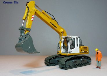 Liebherr R904C Litronic crawler hydraulic excavator