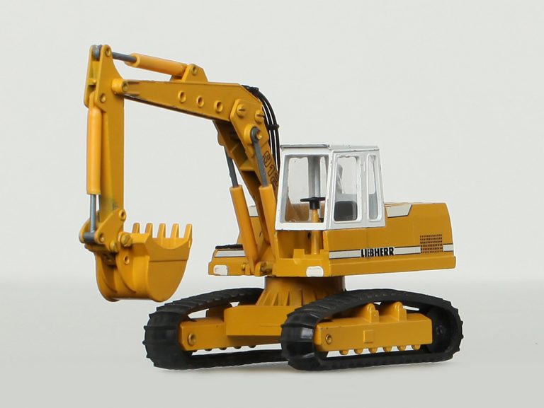 Liebherr R 912 crawler hydraulic excavator