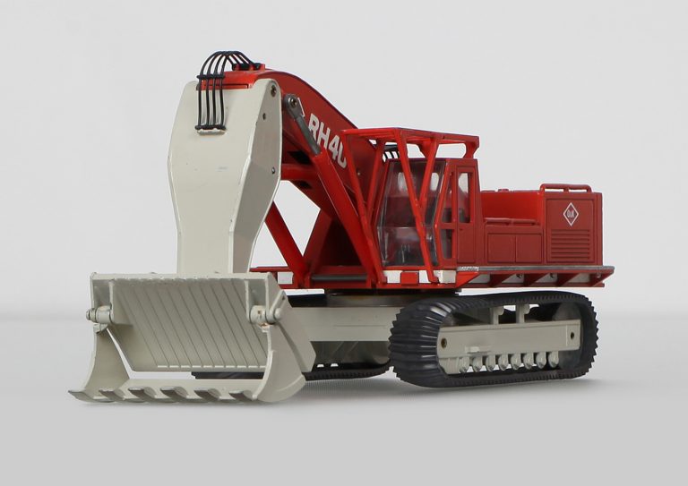 Orenstein & Koppel O&K RH40A career crawler hydraulic excavator