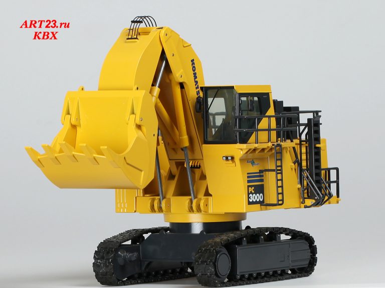 Komatsu PC 3000-6 career crawler hydraulic excavator