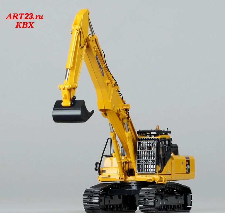 Komatsu PC 450LC-7 Galeo crawler hydraulic excavator