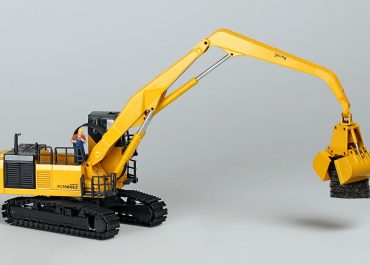 Komatsu PC 1100 LC-6 Avance crawler hydraulic excavator-reloader