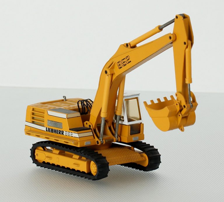 Liebherr R 952 HD crawler hydraulic excavator